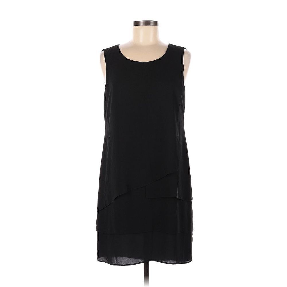 BCBGMAXAZRIA Size 2 black dress